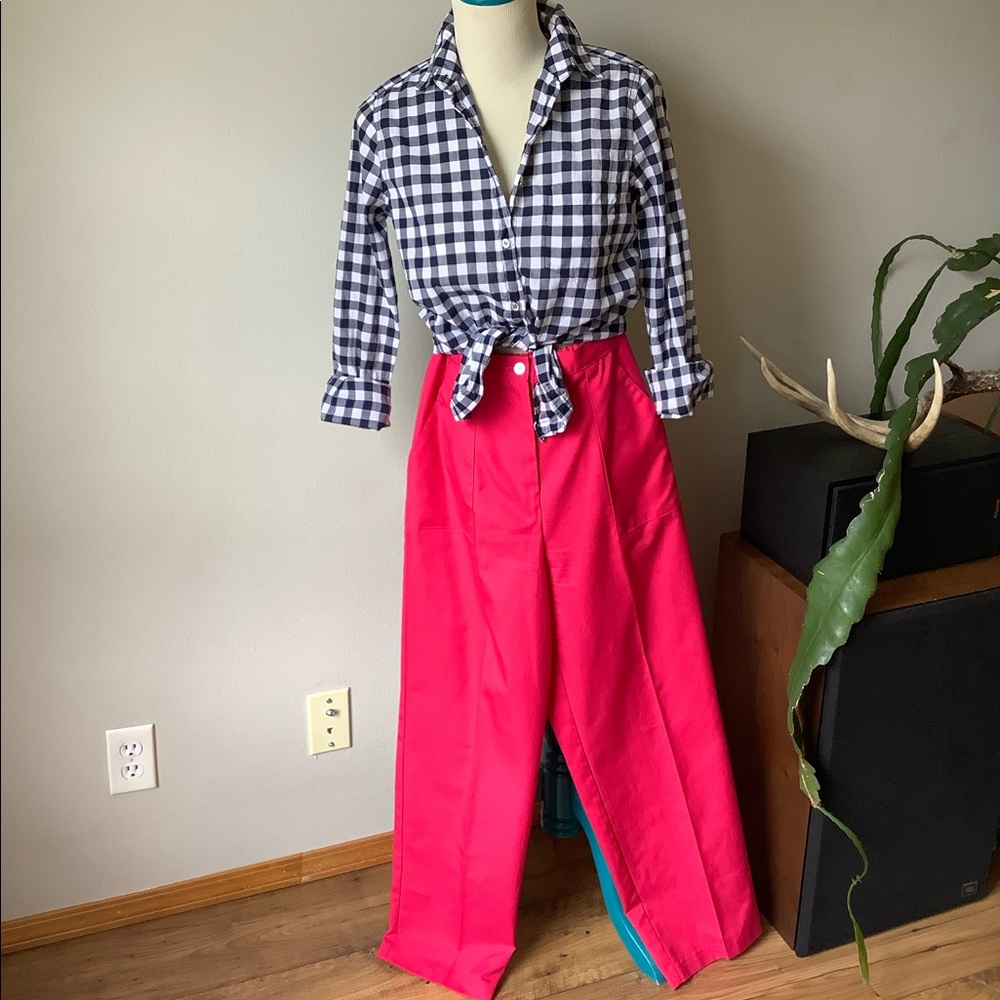 Wardrobe Basic! Checkered Women’s Shirt - Picture 4 of 10